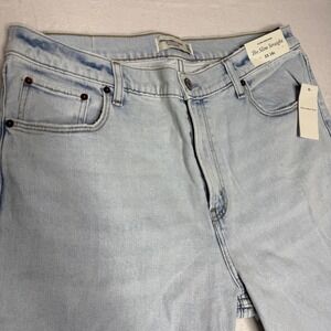 Abercrombie & Fitch 90s Ultra High Rise Straight Vent Hem Jeans Size 33S